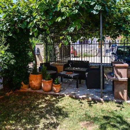Secret Garden Guest house *